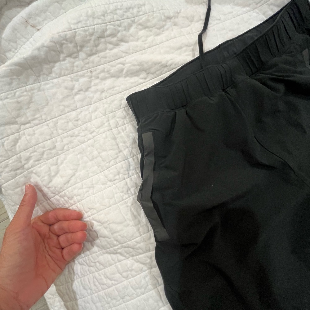 Men’s Lululemon workout shorts tights attached